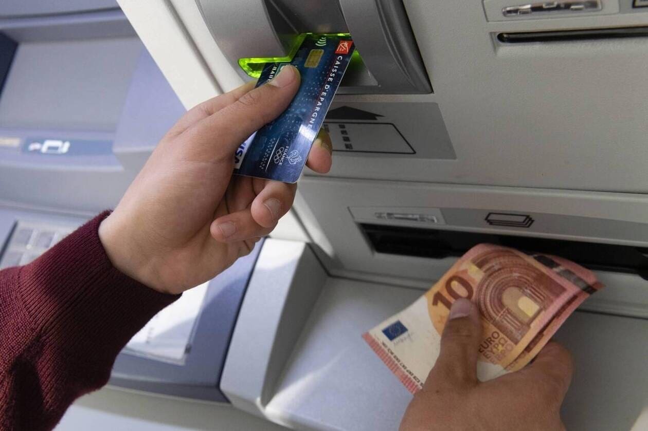 découvrez tout ce qu'il faut savoir sur l'augmentation des tarifs à la caisse d'épargne : nouvelles grilles, services concernés, impacts pour les clients et conseils pour limiter les frais bancaires en 2024.