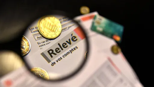 découvrez tout ce qu'il faut savoir sur les frais bancaires en 2025 : évolutions, comparatifs et conseils pour mieux maîtriser vos dépenses bancaires cette année.