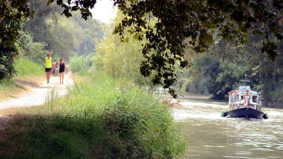 découvrez les raisons de la hausse des tarifs de l'eau à narbonne et son impact sur les habitants. informations pratiques et conseils pour gérer cette augmentation.
