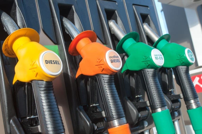 Carburant : une application innovante pour prévoir les prix à la pompe et faire des économies