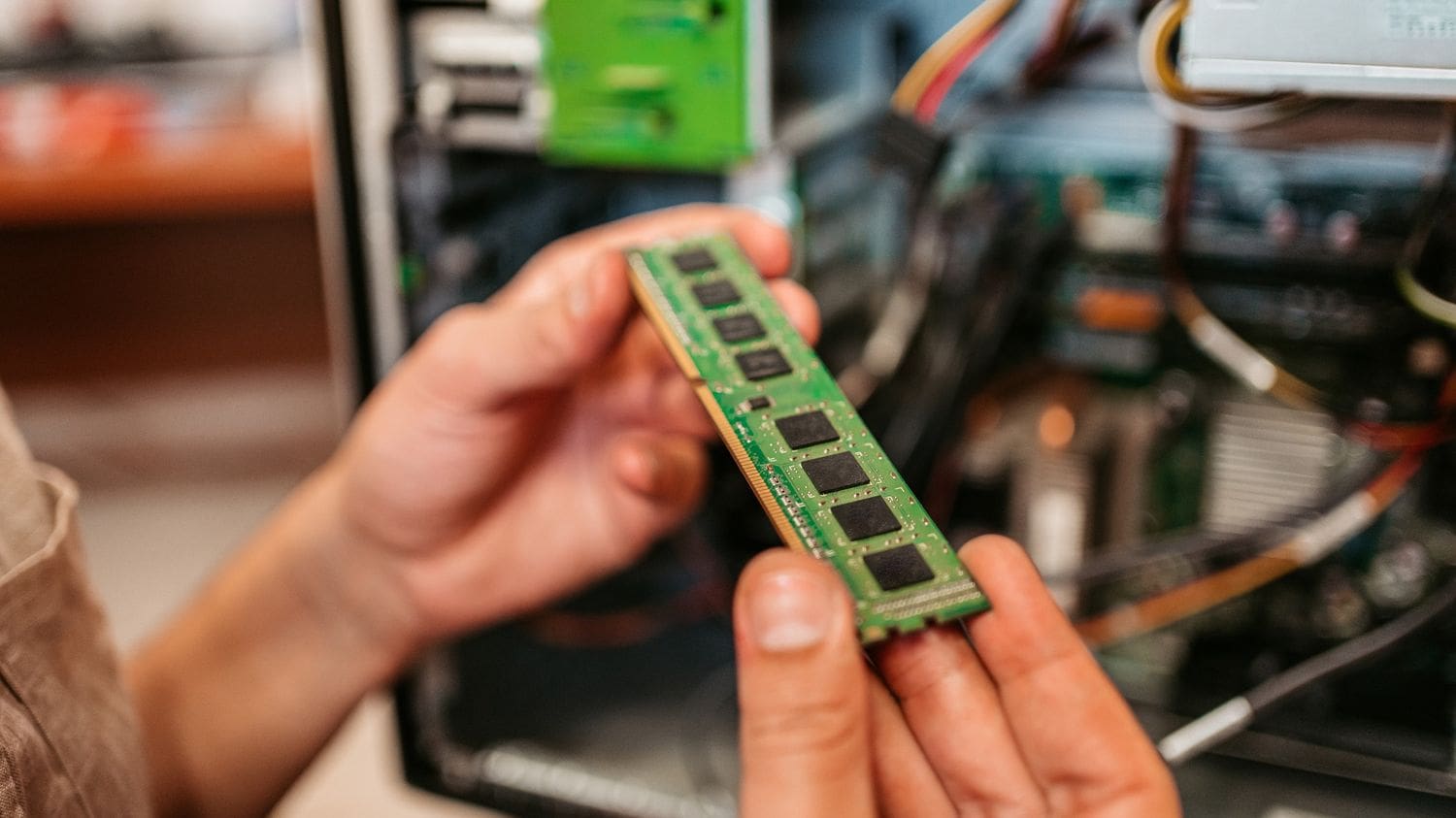 Pourquoi les prix des smartphones, consoles et ordinateurs s&rsquo;envolent : décryptage de la flambée des coûts technologiques