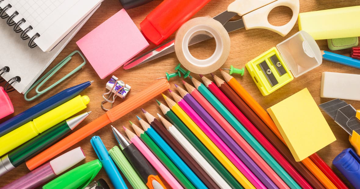 Les fournitures scolaires : un deuxième recul consécutif des prix pour les élèves en quête de bonnes affaires