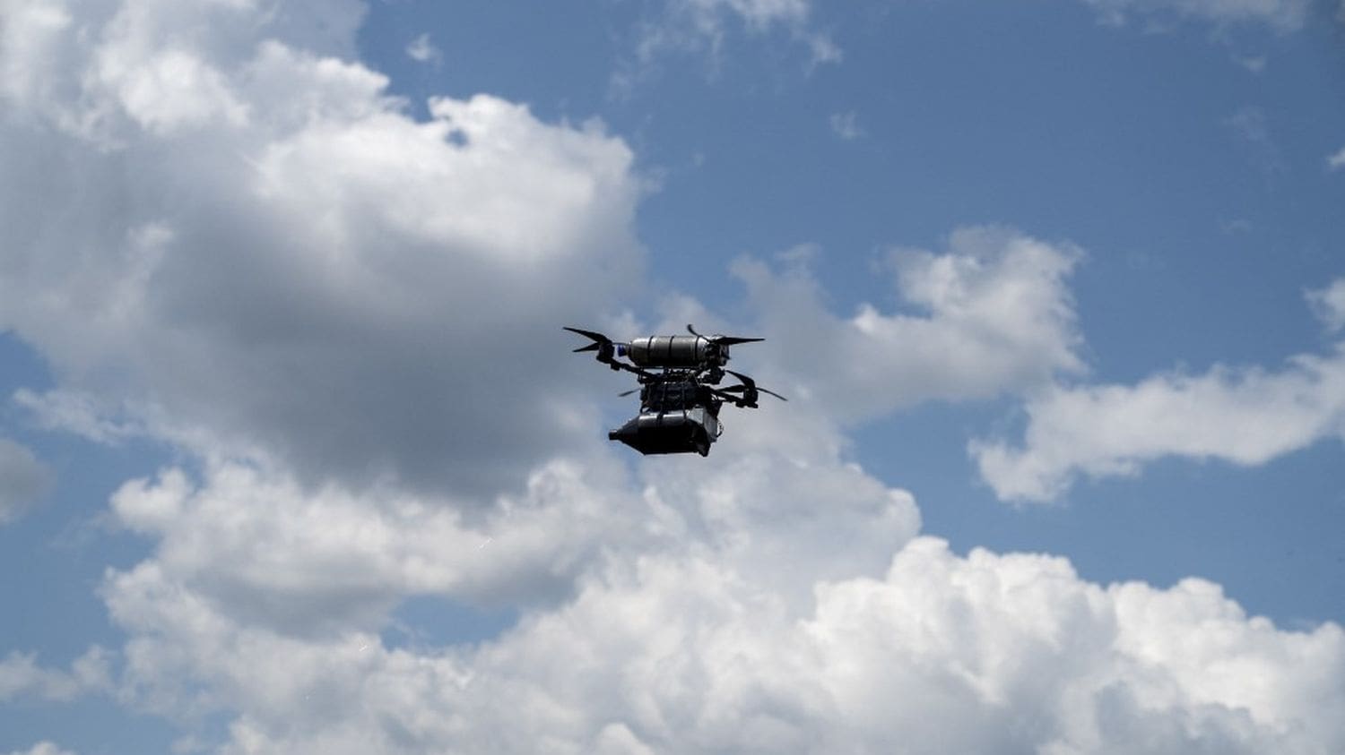 Les frappes de drones ukrainiens font exploser les coûts du transport routier en Russie, intensifiant les tensions économiques