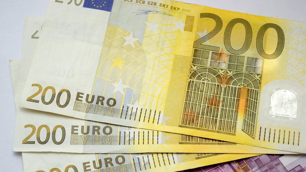Une nouvelle augmentation de près de 5 euros sur la facture mensuelle, après une hausse déjà marquée de 13%…