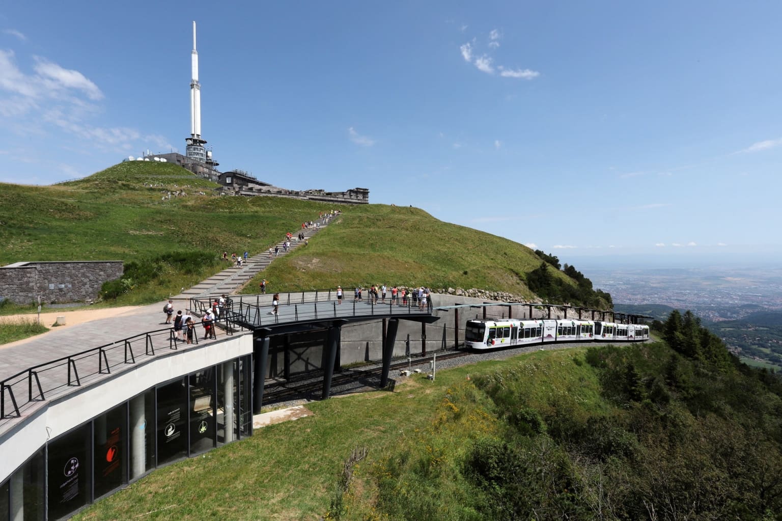 Top 5 des articles incontournables à découvrir sur le Puy-de-Dôme
