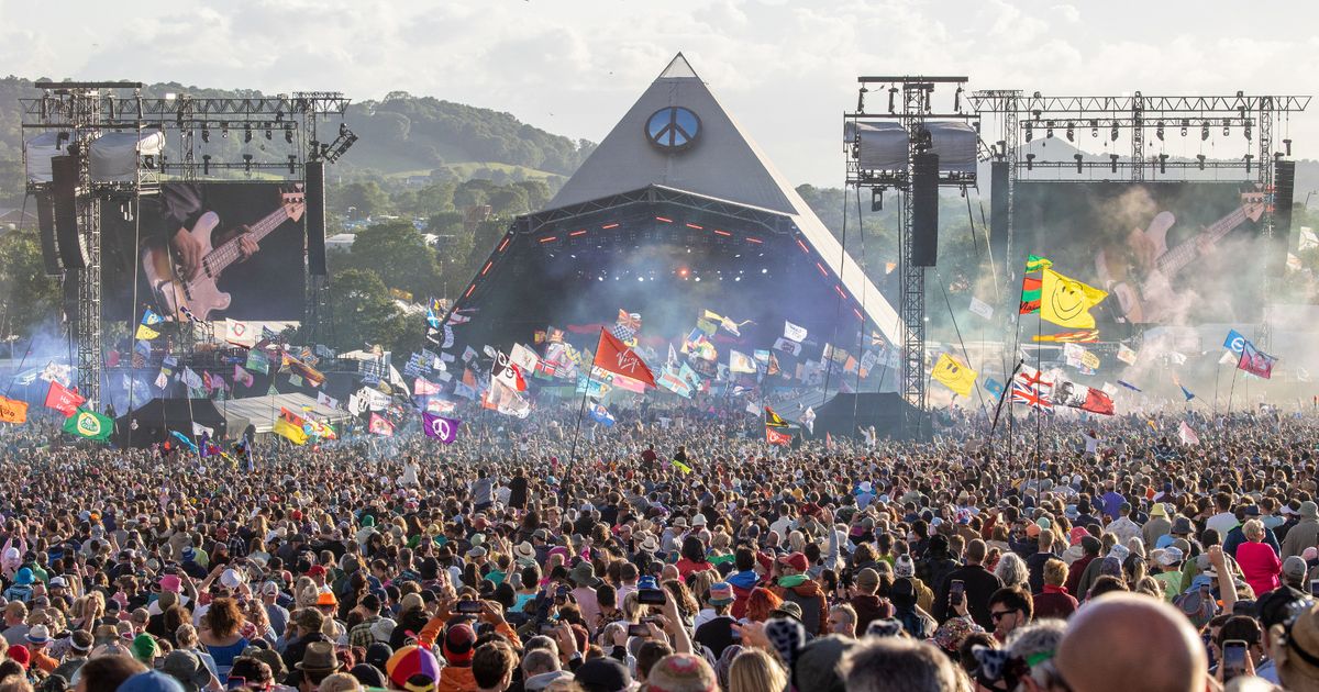 Glastonbury 2027 : Les billets à prix d’or déclenchent la colère des fans, qualifiée d’« arnaque »