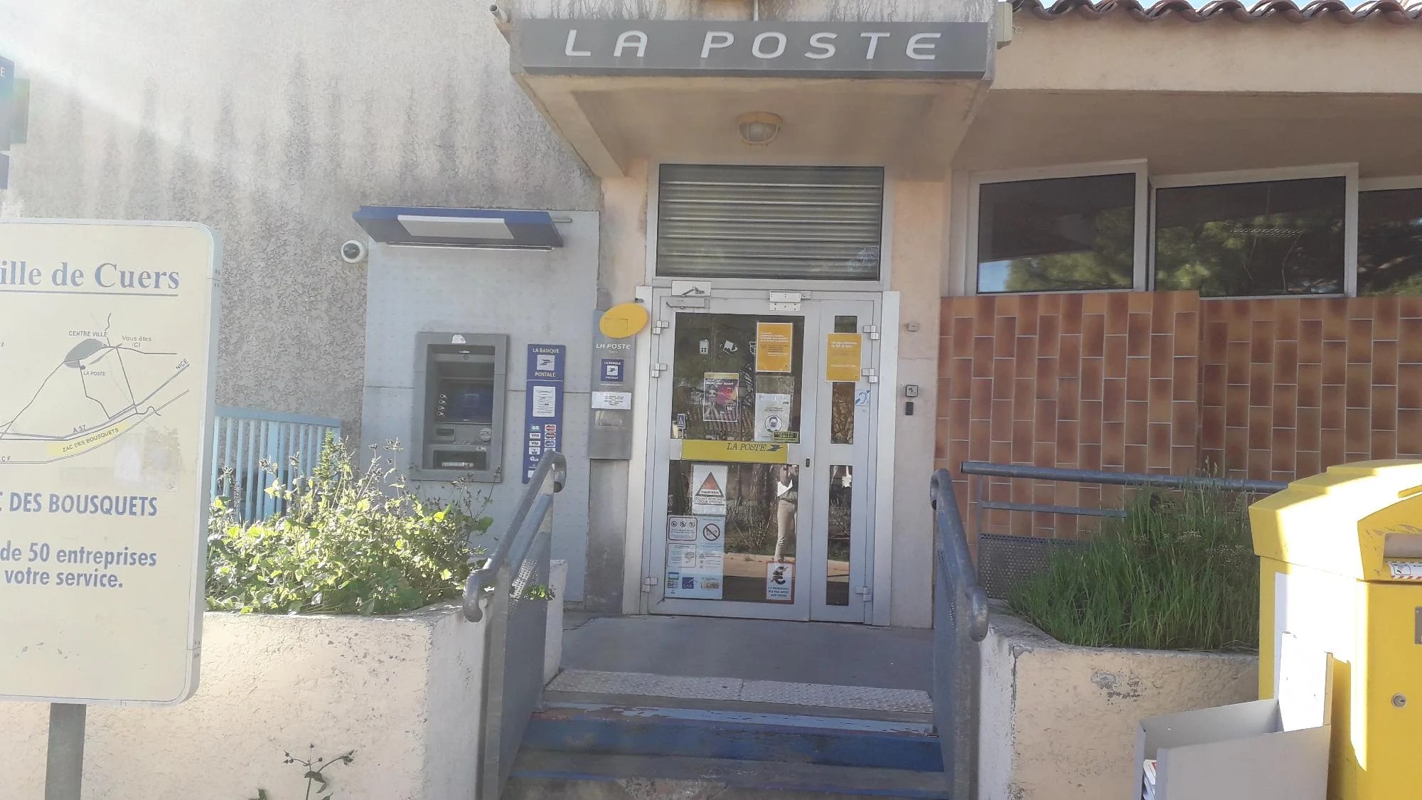La Poste du centre-ville de Cuers : adresse, services et conseils pratiques
